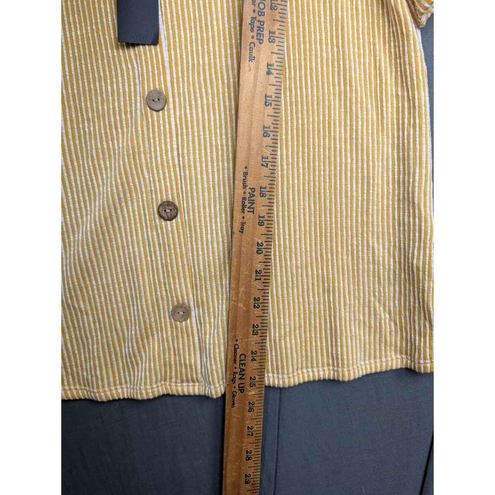 W5 Yellow Ribbed Button Ruffle Short Sleeve Blouse Size XLarge - Picture 2 of 7
